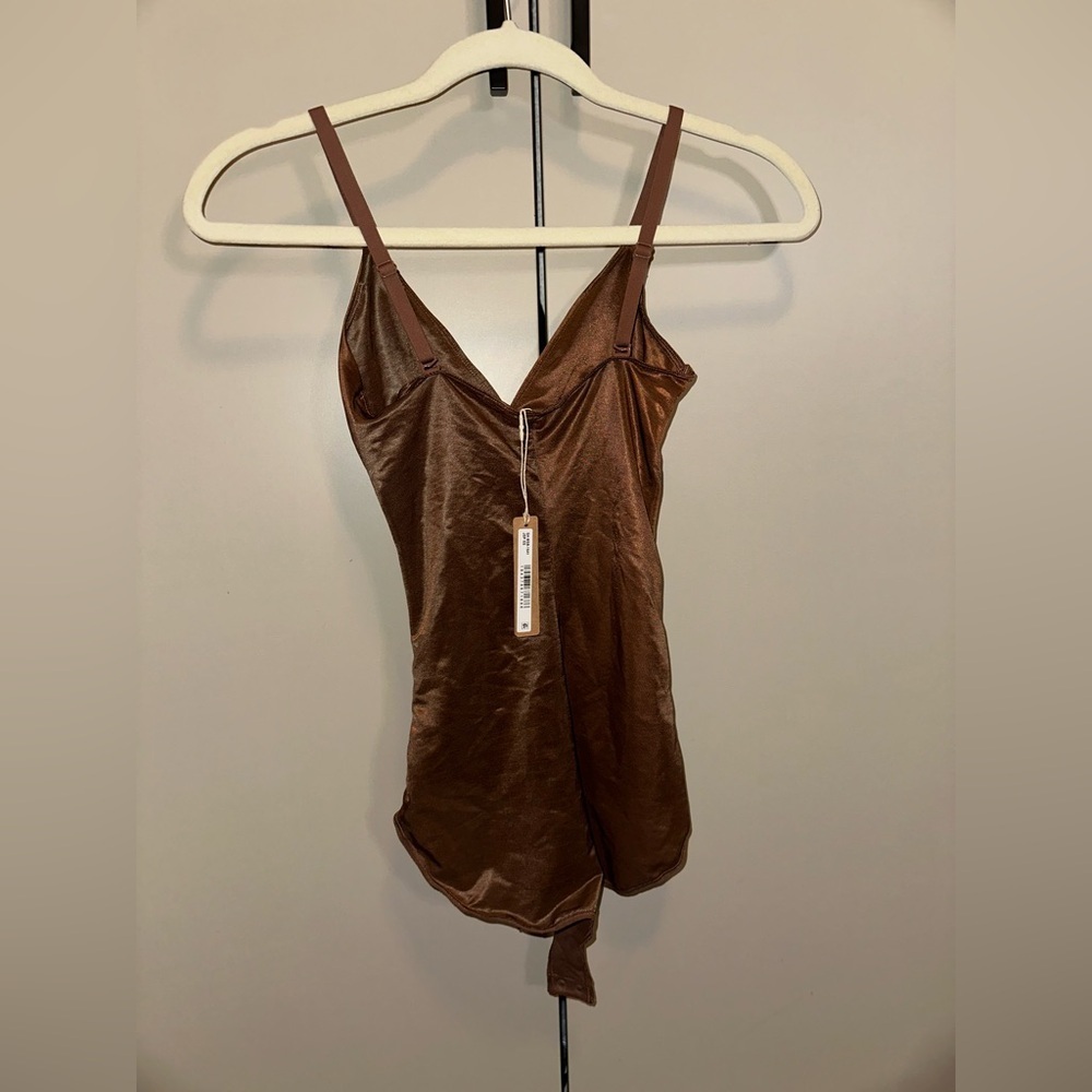 NWT Skims Women's Bodysuit size XS - Picture 5 of 6